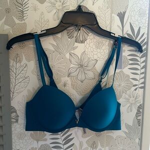 BNWT Victoria’s Secret bra